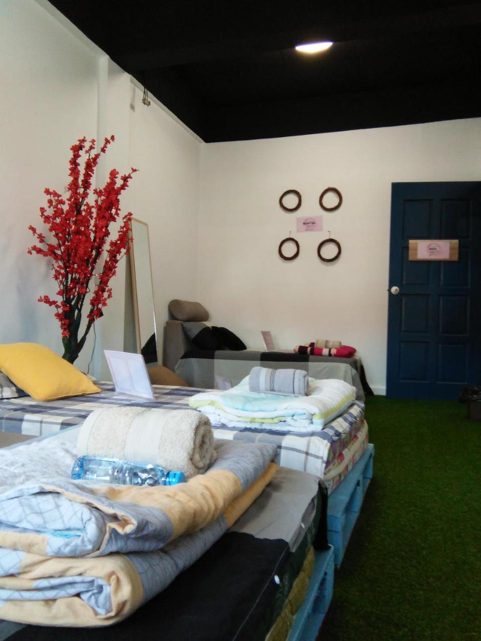 Co.Living Hostel Bandar Seri Begawan Buitenkant foto