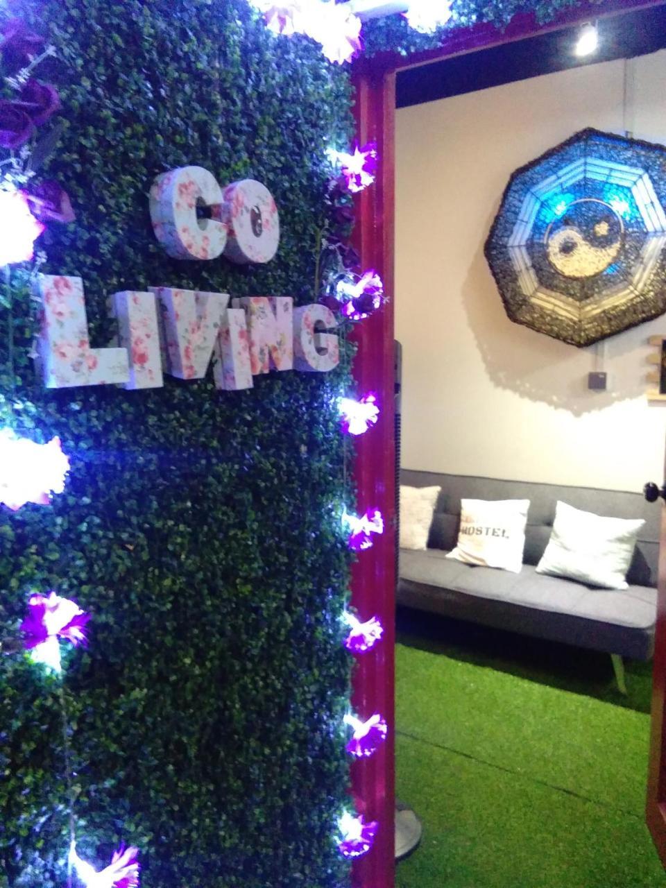 Co.Living Hostel Bandar Seri Begawan Buitenkant foto