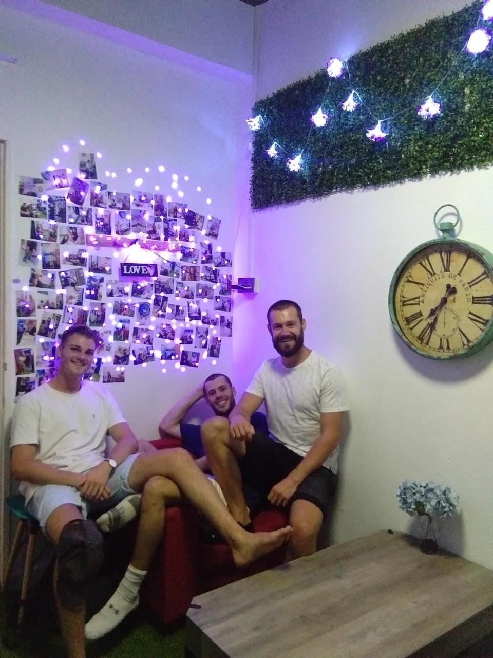 Co.Living Hostel Bandar Seri Begawan Buitenkant foto