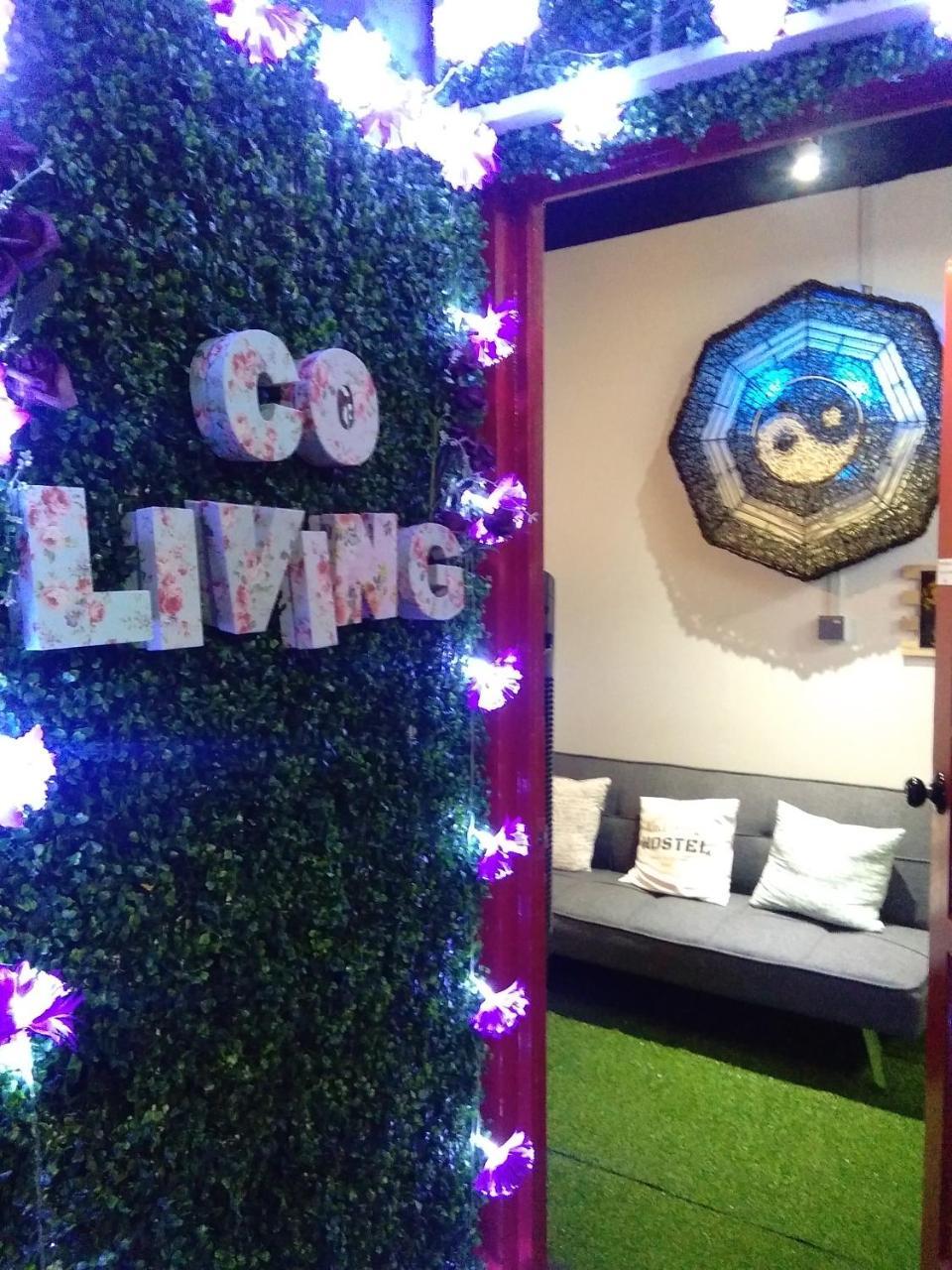 Co.Living Hostel Bandar Seri Begawan Buitenkant foto