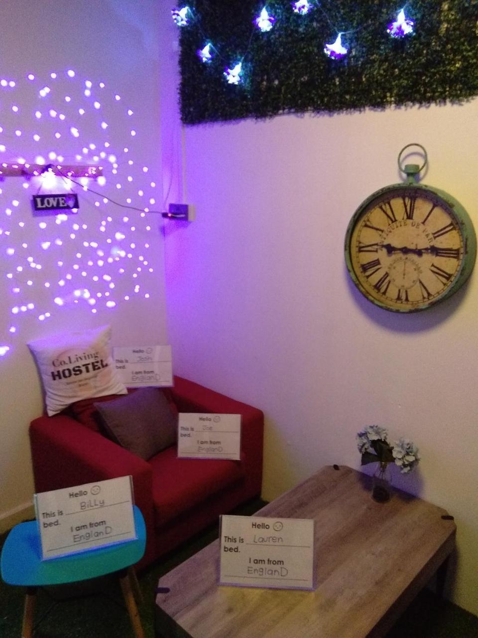 Co.Living Hostel Bandar Seri Begawan Buitenkant foto