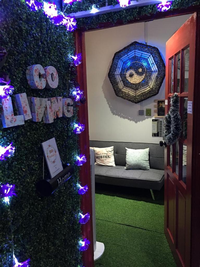 Co.Living Hostel Bandar Seri Begawan Buitenkant foto